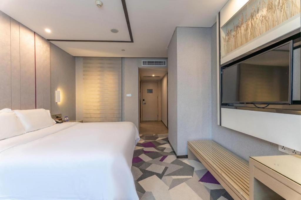 Lavande Hotel Nanchang Ai XI Hu Subway East Station Branch מראה חיצוני תמונה