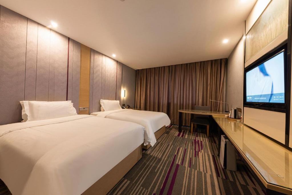 Lavande Hotel Nanchang Ai XI Hu Subway East Station Branch מראה חיצוני תמונה