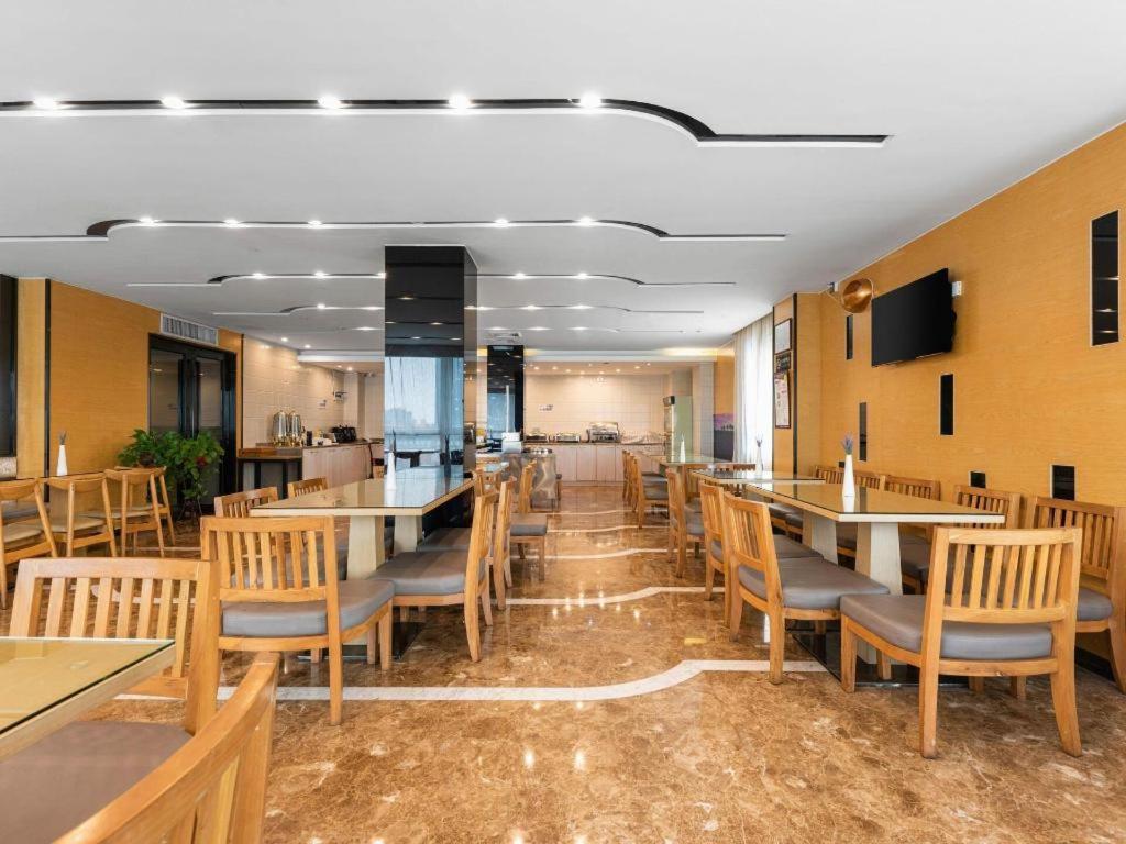 Lavande Hotel Nanchang Ai XI Hu Subway East Station Branch מראה חיצוני תמונה