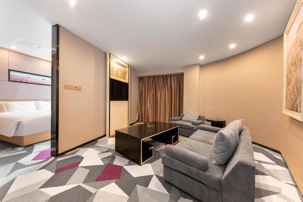 Lavande Hotel Nanchang Ai XI Hu Subway East Station Branch מראה חיצוני תמונה